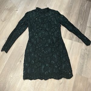 Stunning long sleeve emerald green dress